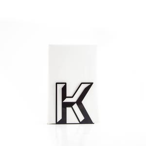 Eine Metall-Buchstütze K – Buchstaben sind wunderschön – Alphabet-Serie zum Buchstabieren von Initialen // geheime Nachricht/alles, was für Sie von Bedeutung ist/kostenloser Versand