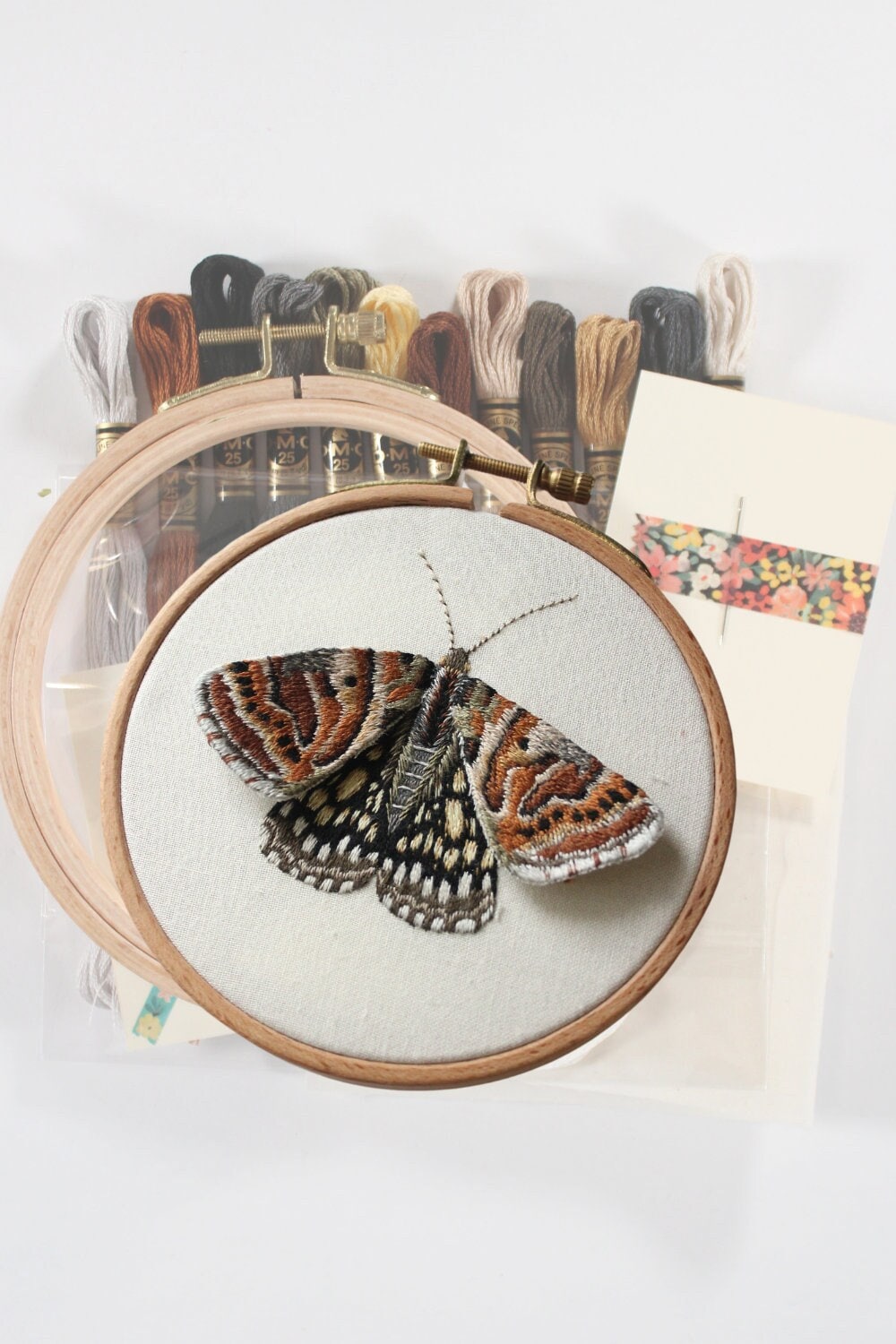 【洋書】Stumpwork Butterflies & Moths Stumpwork Butterflies & Moths by Jane Nicholas – a Book