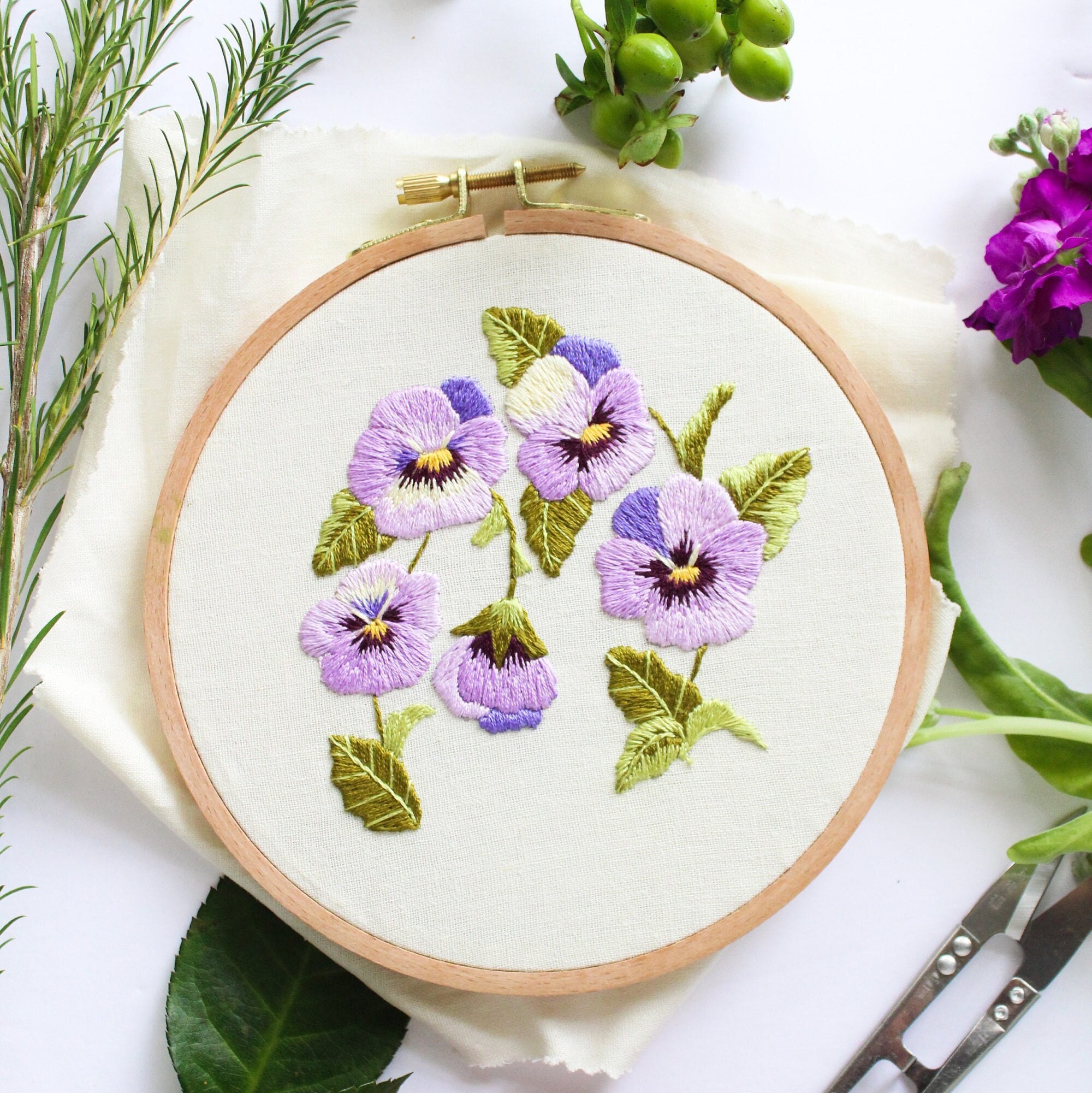 パンジーの刺繍パターン、春の花のニードルペインティング（PDF