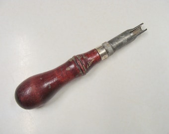 Older Adjustable Leather Gouge, Marked 5/32