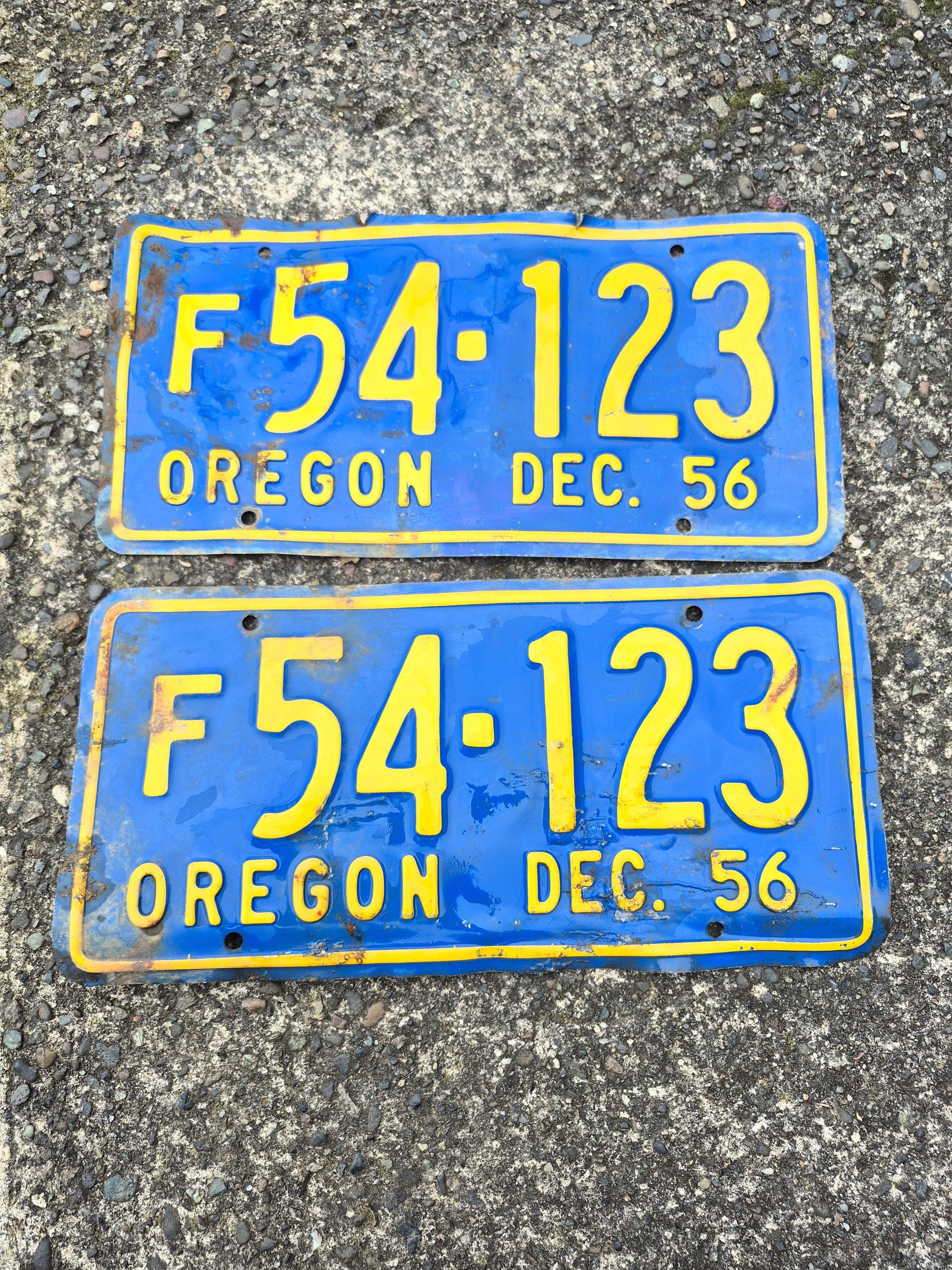 Matching Pair Vintage Oregon License Plate - Etsy