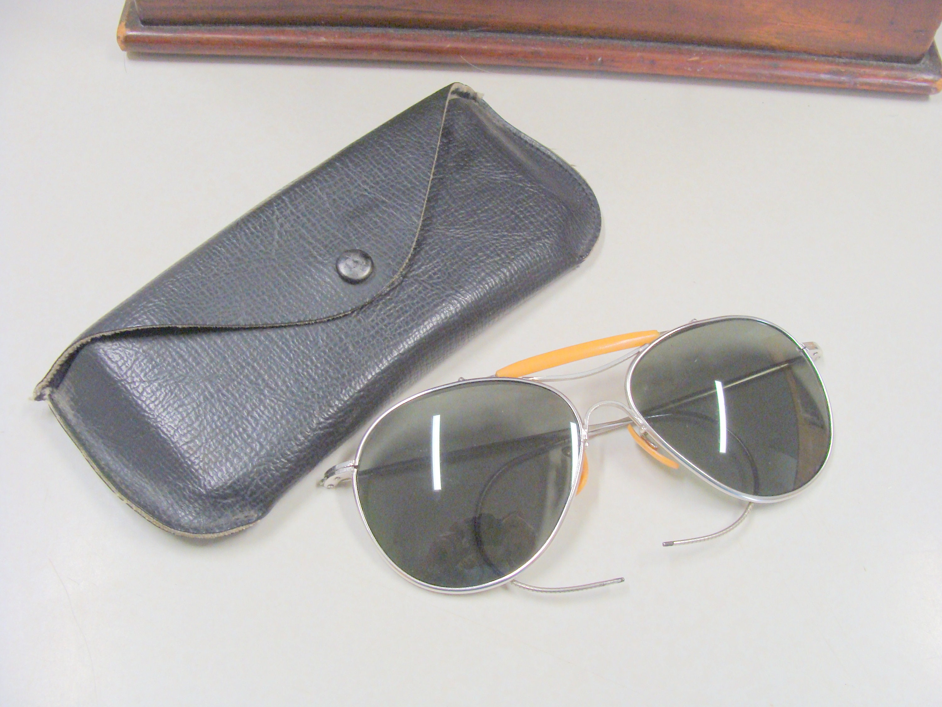 Exceptional WWII? US Military Issue Aviator Sunglasses in Original Case, Near MINT!