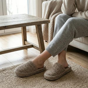 Crochet Slippers Pattern, Easy Women's House Shoes Tutorial (PDF)