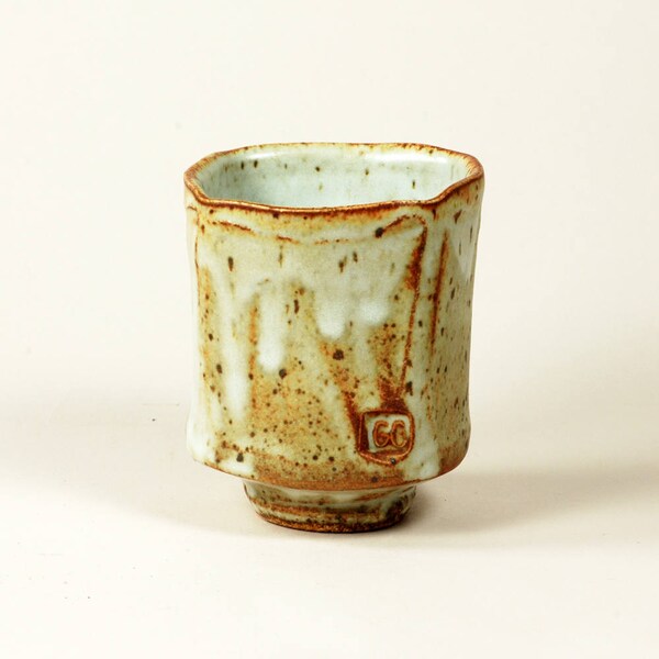 Squared ceramic cup (yunomi)