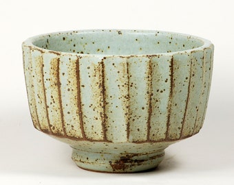 Fluted stoneware serving bowl in gray glaze