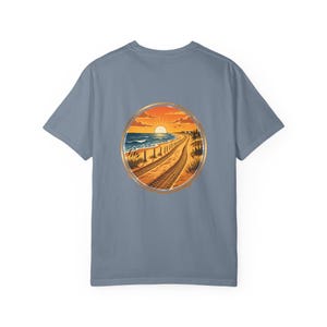 Camiseta Outer Banks Tire Tracks, emblema Circle Beach en la espalda, camiseta Coastal Sunset Adventure, regalo para viaje por carretera en OBX