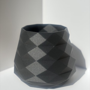 3D Printed Geometric Planter Pot – Small PETG-CF Container