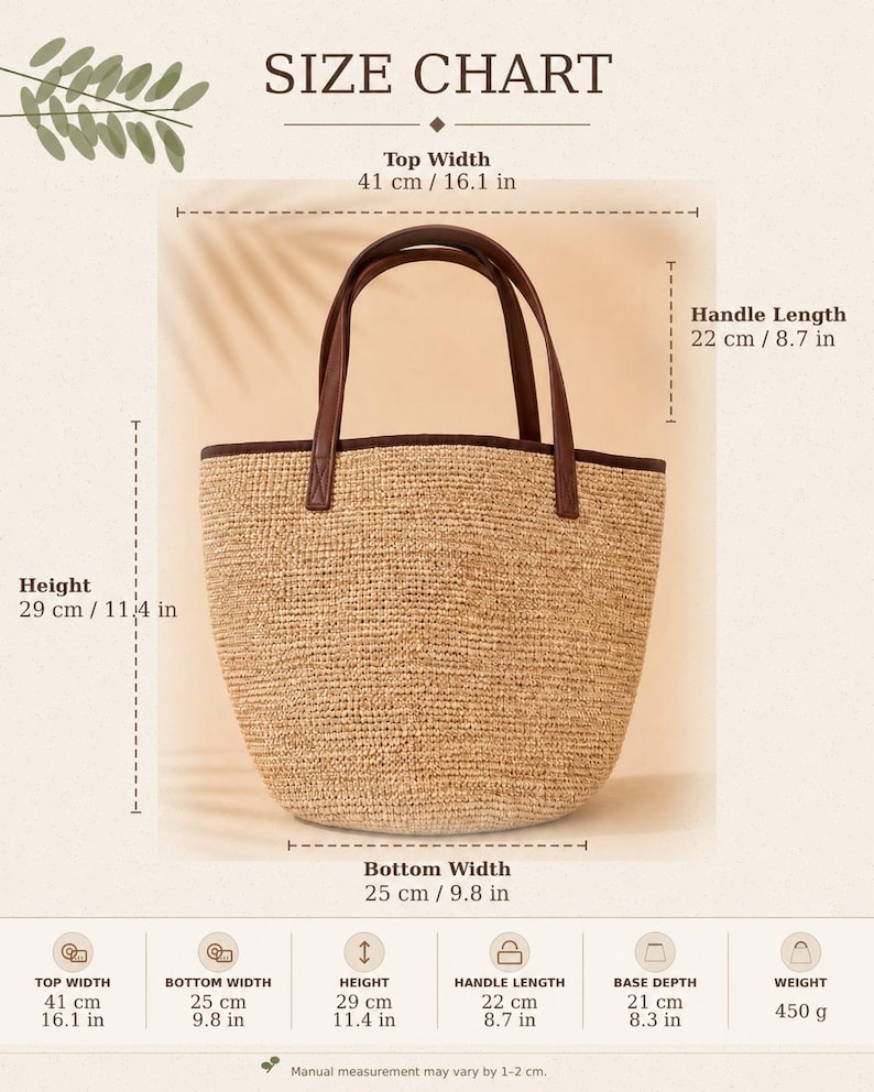 Pu&ograve; includere: Una borsa tote intrecciata color beige con manici e bordi marrone scuro. La tabella delle taglie indica una larghezza superiore di 41 cm, larghezza inferiore di 25 cm, altezza di 29 cm, lunghezza manico di 22 cm, profondit&agrave; base di 21 cm e 450 grammi.