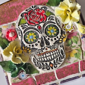 SUGAR SKULL mosaic, pique assiette, mosaic art