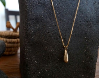 Collar delicado de oro, Collar con forma de lágrima, Collar de oro macizo, Regalo de joyería de oro macizo, Collar de oro para mujer, Collar de oro de 14k, Minimalista