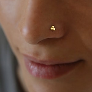 14k nose stud, Gold nose stud, Tiny nose Stud, Dots nose stud, Indian stud, Solid gold piercing jewelry, Minimalist Nose stud, Cute, 22g,20g