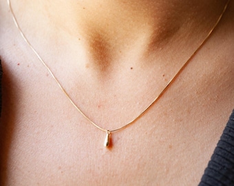 Solid gold necklace, 14k Gold necklace, Gold pendant necklace, Dainty gold necklace, Teardrop necklace, Gold layered necklace, Minimalist