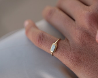 Gold ring, Signet ring, Gold signet ring, Gold pinky ring, Dainty gold ring, 14K Gold ring, Signet ring women, Pinky ring for women, Solid