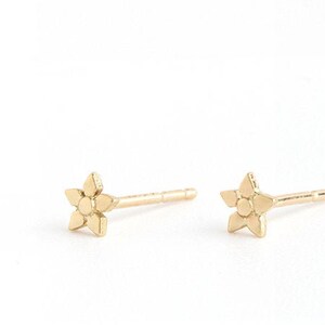 Tiny flower earrings, Gold stud earrings, Solid gold studs, 14k stud earrings, Delicate studs, Cute gold studs, Earrings for girls, Dainty