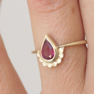 Ruby gold ring, India gold ring, Teardrop gold ring, Pear shaped engagement ring, Solitaire ruby ring, 14K Gold ring, Real gold ring, Solid