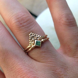 Goldring Set, Goldringe, Smaragdring, 14k Goldring, indische Goldringe, gestapelter Ringsatz, Goldringe Frauen, Brautringsatz, Boho