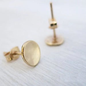 Gold stud earrings, Gold earrings, Stud earrings, Solid gold earrings, 14k gold stud earrings, Minimalist jewelry, Minimalist earrings, Tiny