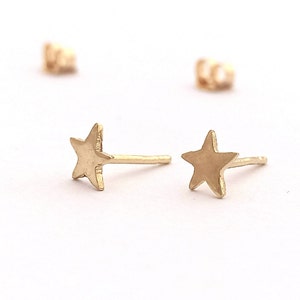 Solid gold star studs, Dainty gold studs, Gold star earrings, Solid gold studs, 14k stud earrings, Cute gold earrings, Small gold studs