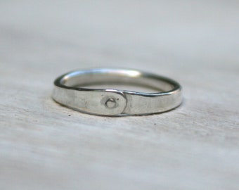 Silver ring, Silver wedding band, Modern silver ring, Hammered silver ring, Rustic ring, Unique silver ring, Wedding band men, Urban, Boho