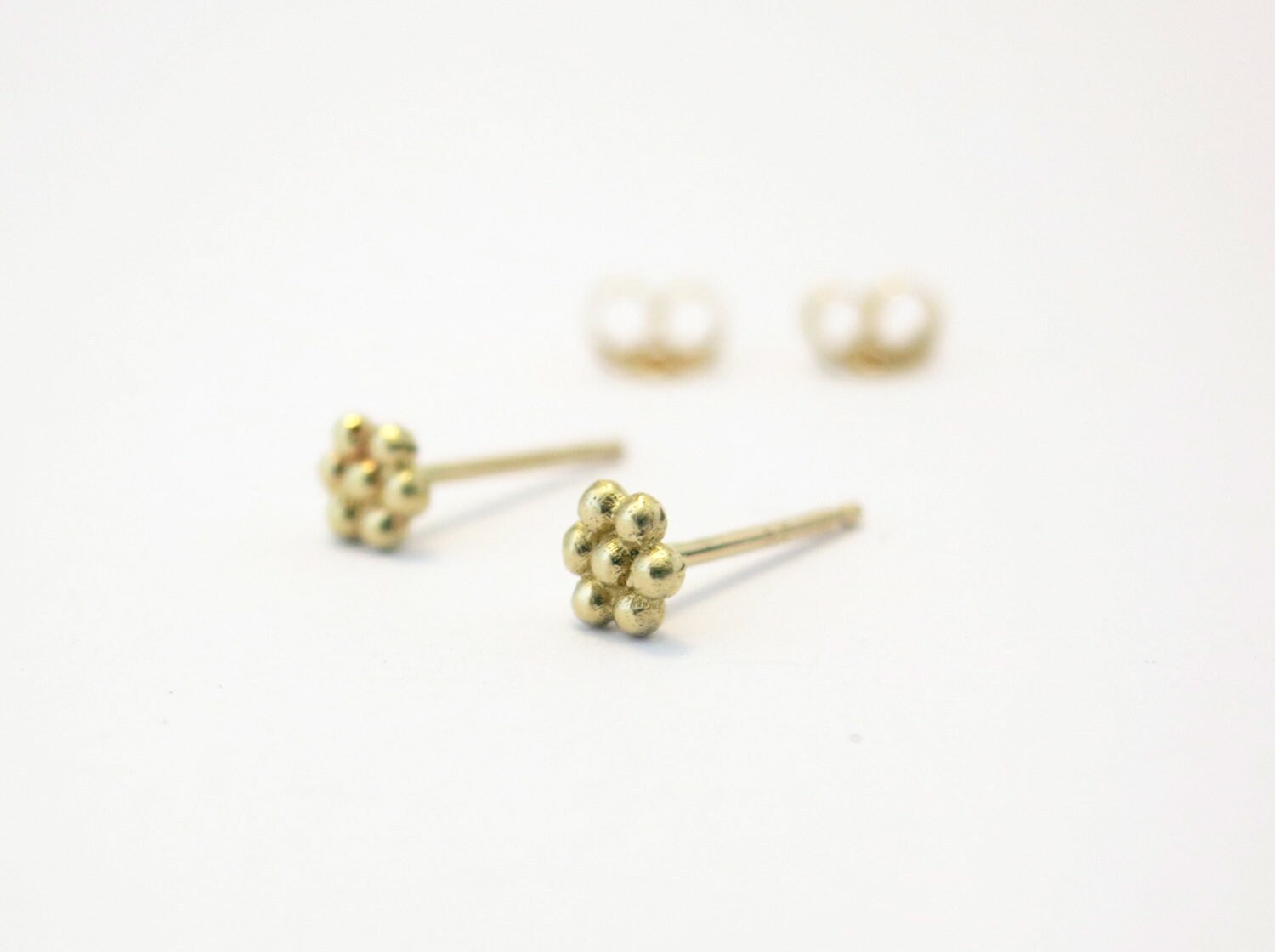 Solider Goldohrring, Mädchenohrring, Blumenohrring, Goldsteckerohrring, kleiner Goldohrring, fester Goldohrring, 14k Stiftohrring, Ohrpiercing