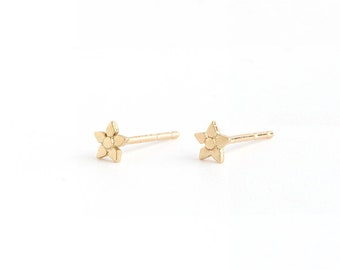 Gold stud earrings, Flower stud earrings, Tiny gold earrings, Solid gold earrings, 14k stud earrings, Cartilage gold earrings, Boho posts