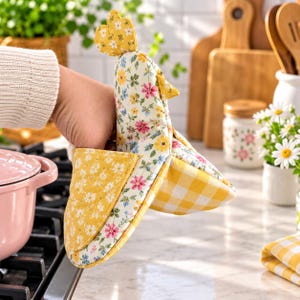 Chicken Pot Holder Sewing Pattern, Oven Mitt Sewing Pattern PDF, Farmhouse Quilted Potholder Template, Beginner Scrap Buster Download