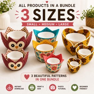 Puede incluir: Un paquete de fundas de tela acolchada para cuencos en tres tamaños y patrones, incluyendo diseños de búho, florales y de corazón. Cada funda contiene un cuenco de cerámica blanco. El texto incluye ALL PRODUCTS IN A BUNDLE 3 SIZES y 3 BEAUTIFUL PATTERNS IN ONE BUNDLE.