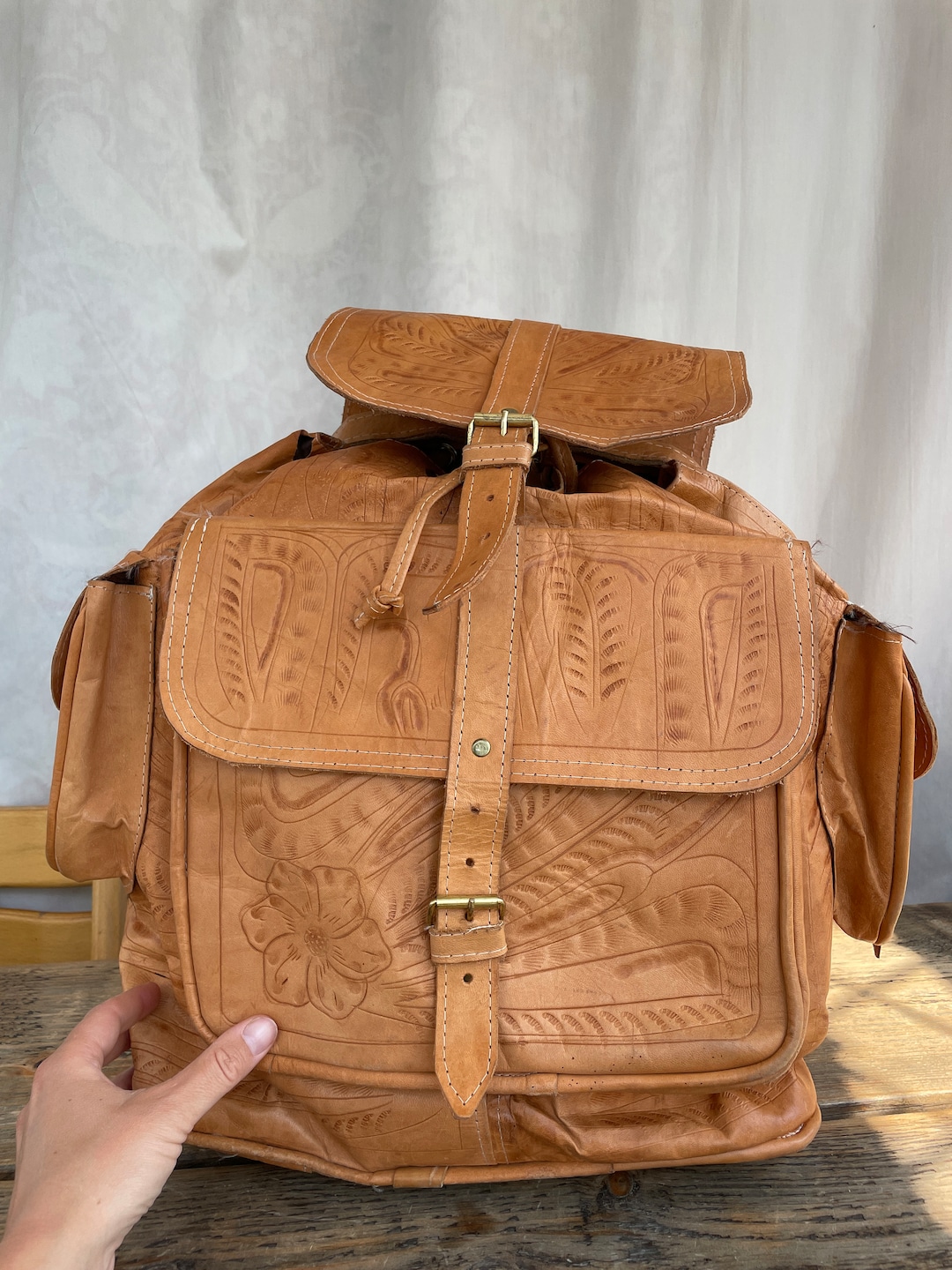 バッグ VTG JPG Tooled Leather Backpack VTG JPG Tooled Leather Backpack