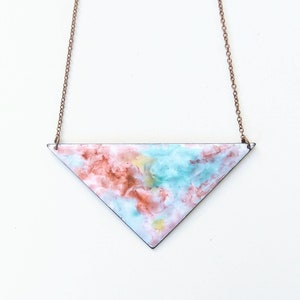 großes Dreieck aus Emaille an Kupferkette &quot;Batik&quot;, Unikat