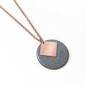 Geometric chain of enamel and copper painted with dots, grey