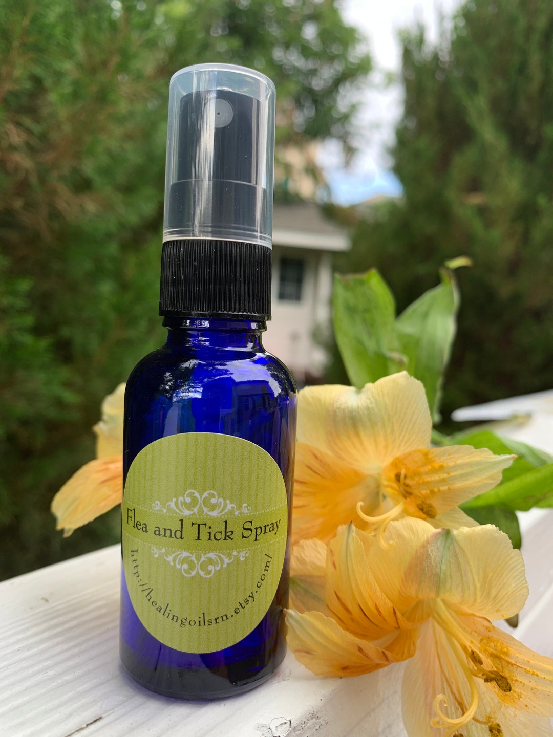 Flea and Tick Repellent Spray 1 Ounce and 2 Ounce Glass Bottle