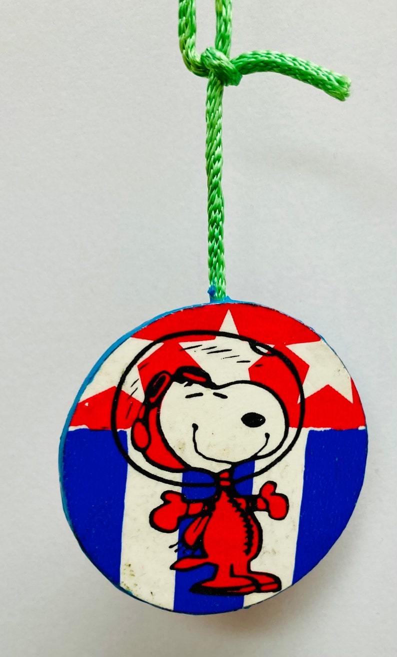 Snoopy astronaut/Snoopy dancing two sided vintage 1980s mirror hanger ornament,car or wall decor,fun retro hanger image 4