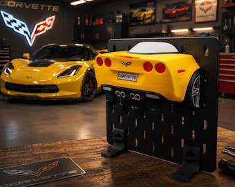 Wieszak na klucze inspirowany Chevroletem Corvette C6 | Wieszak na klucze montowany na ścianie | Drukowany w 3D organizer na klucze do samochodu sportowego | Prezent do garażu dla fanów Corvette