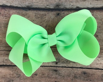 Pastel green hair bow - hair bows for girls, baby bows, toddler hair bows, boutique bows, 4 inch hair bows