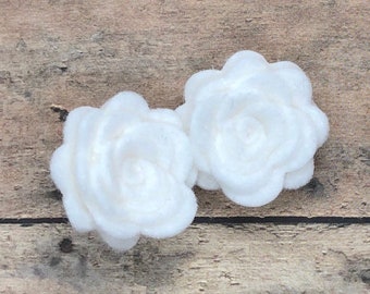 White felt flower hair clip - felt flowers, hair clips, toddler bows, baby bows, girls bows, small bows, bows, hair bows for girls