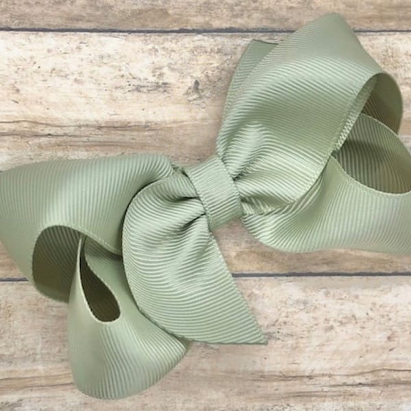 Light sage hair bow - hair bows, bows for girls, baby bows, girls bows, toddler hair bows, pigtail bows