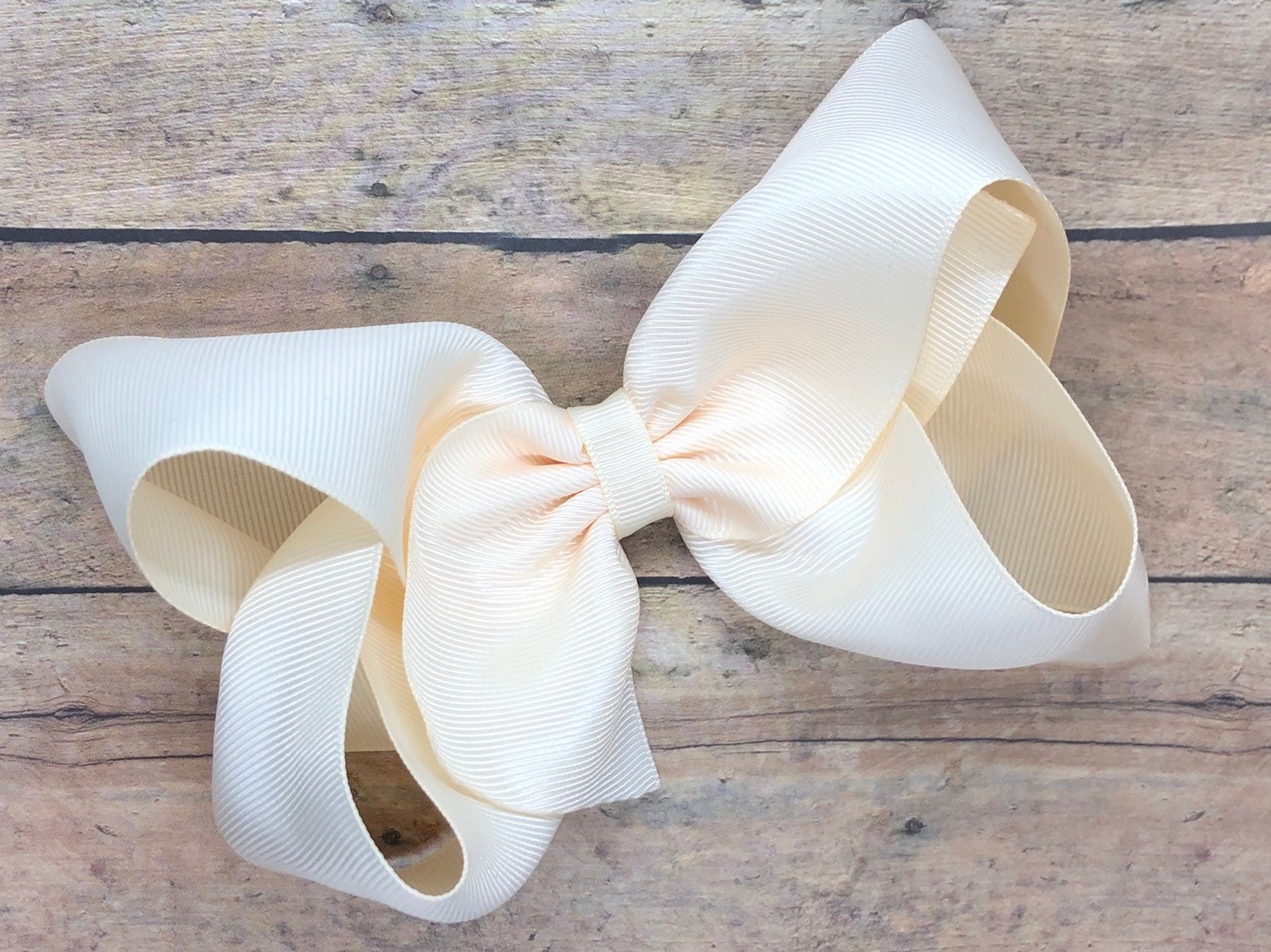 LARGE 6” ROUND WHITE IVORY RIBBON HAIR BOW WOMEN / GIRLS ACCESSORIES  BEAUTIFUL