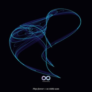 Op de afbeelding: Een digitale afbeelding met een complex, wervelend abstract patroon van gloeiende cyaan en diepblauwe lijnen tegen een effen zwarte achtergrond. Onder het patroon staat een oneindigheidssymbool met de tekst MathRelaxing en Plays forever — no visible seam.