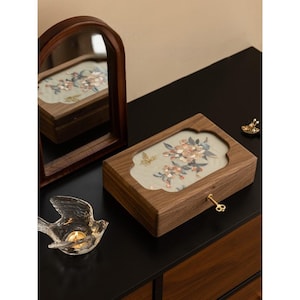 Boîte à bijoux en bois massif, nouvel organiseur de style chinois, couvercle brodé, étui souvenir verrouillé