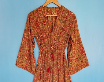 Abito lungo caftano in seta con motivo paisley / Abito boho a maniche lunghe / Abito in seta indiana taglia unica / Abito fluido per resort e vacanze, Regalo per lei,