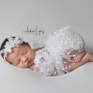 Photo outfit Baby Girl lace romper, Newborn Girl Outfit, Newborn Lace Romper, Newborn Outfit, Newborn Photography Props, Newborn Photo Props