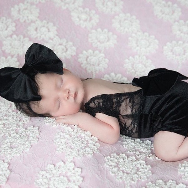 Black velvet Newborn romper set, Newborn photo prop, newborn romper, newborn Christmas romper, newborn baby photo prop, baby photo prop, b