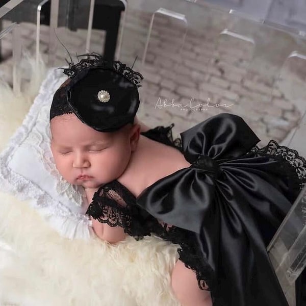 Black lace newborn romper set with bow, Newborn photo prop, newborn romper, newborn lace romper, newborn baby photo prop, baby photo prop,