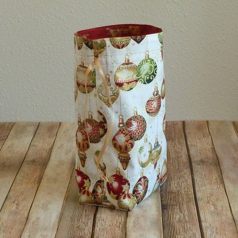 Item BG94 Decorated Christmas Ornaments Fabric Gift Bag