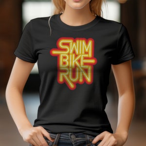 Schwimmen Bike Run Shirt, Lauf Shirt, Triathlet Shirt, Triathlet Geschenk Shirt, Bike Shirt, Läufer Shirt, Unisex Shirt SBR07 rot