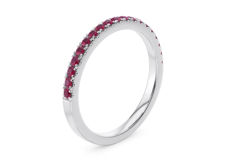 Ruby full eternity ring, continuous shared-claw pavé, 18ct gold, Hatton Garden Vogue — gallery view 4