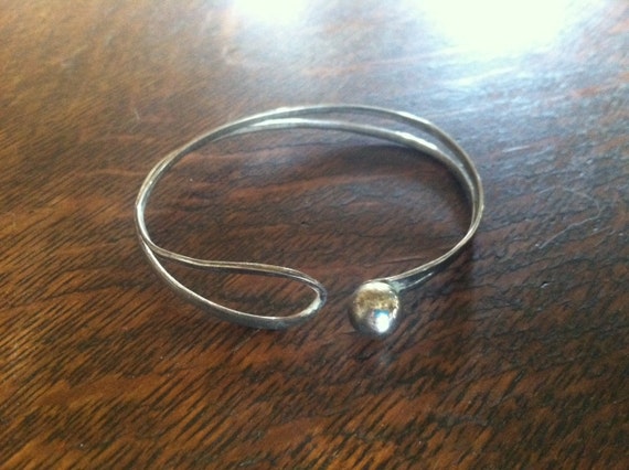 Silver Ball Loop Bracelet - image 3