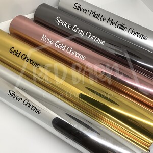 Puede incluir: Cinco rollos de pel&iacute;cula adhesiva de vinilo met&aacute;lico en diferentes colores: cromo plateado, cromo dorado, cromo dorado rosa, cromo gris espacial y cromo met&aacute;lico mate plateado.