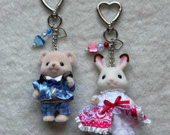 Calico Critter Anniversary Friends Set Keychain – Kawaii Beaded Charm