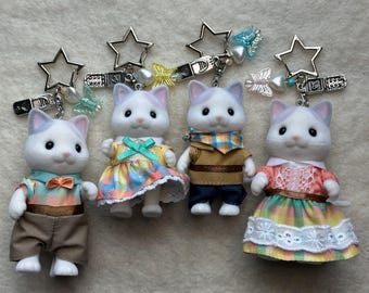 Calico Critter Keychain: Latte Cat Family Beaded Bag Charm